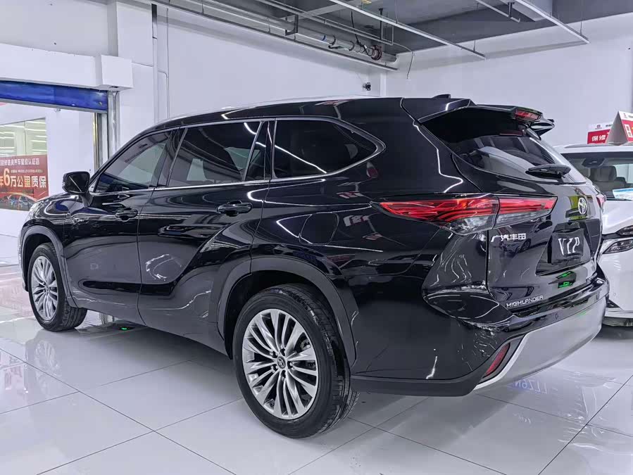 Highlander 2024 2.5L Intelligent Electric Hybrid 4WD Ultimate 7-Seater - zdjęcie 4