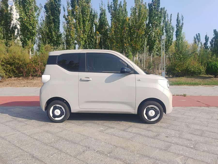 Hongguang MINIEV 2024 Third Generation 215km Youth Edition - zdjęcie 4