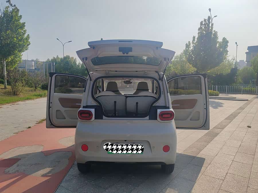 Hongguang MINIEV 2024 Third Generation 215km Youth Edition - zdjęcie 9