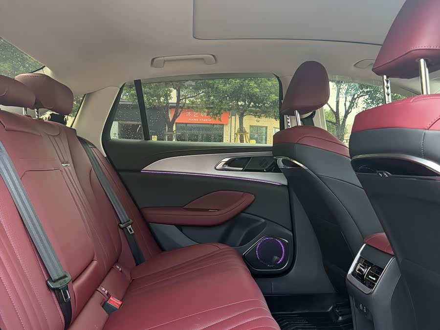 Hongqi H5 2023 1.5T DCT Intelligent Connected Edition - zdjęcie 10