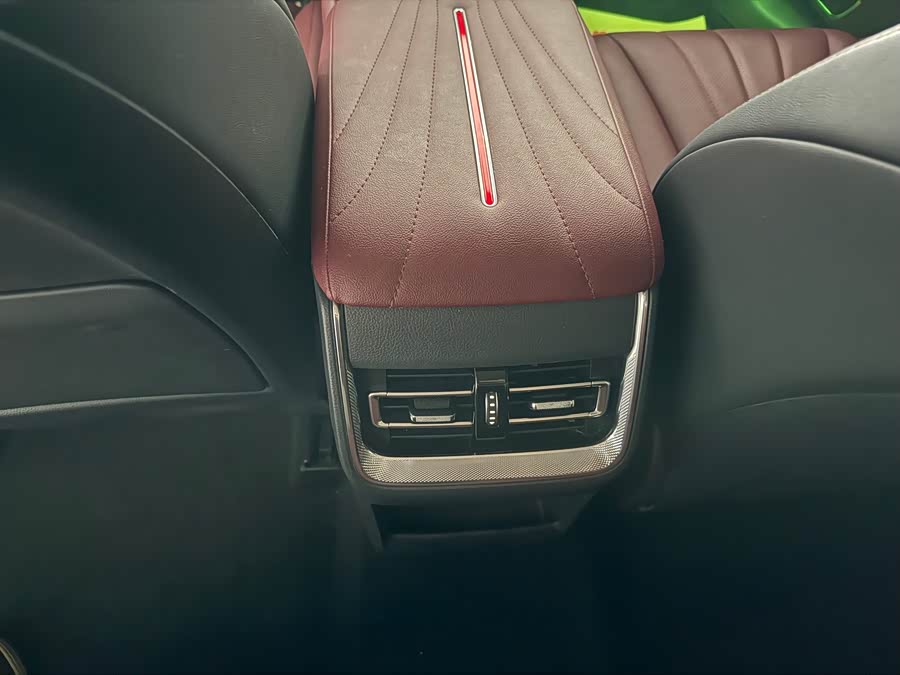 Hongqi H5 2025 1.5T DCT Qiyun Edition - zdjęcie 17
