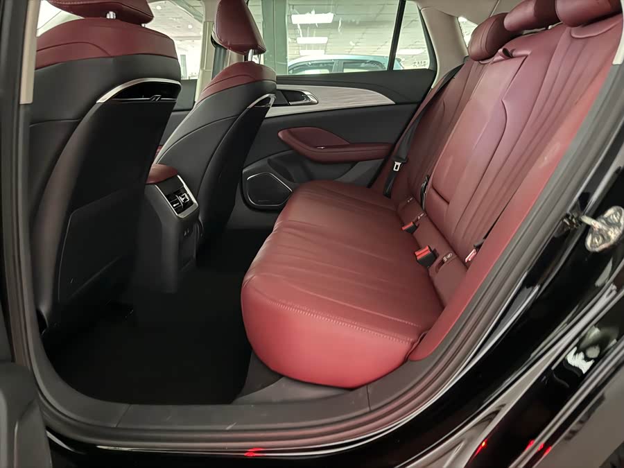 Hongqi H5 2025 1.5T DCT Qiyun Edition - zdjęcie 6
