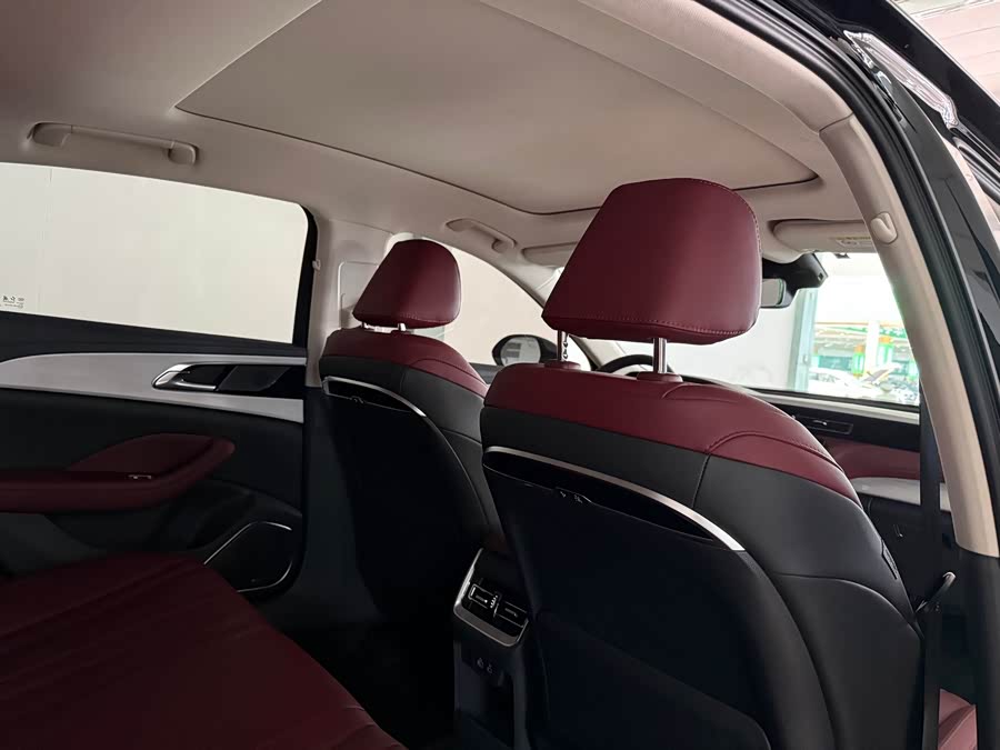 Hongqi H5 2025 1.5T DCT Qiyun Edition - zdjęcie 10