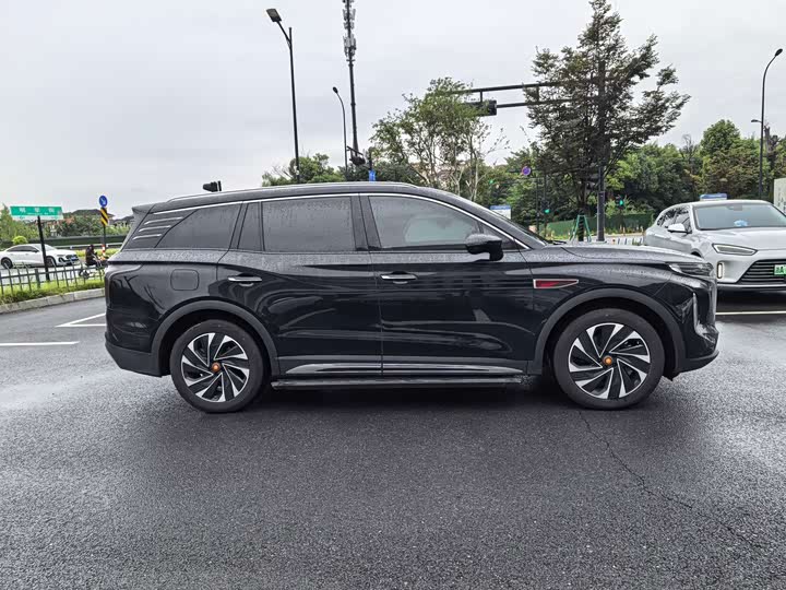 Hongqi HS7 PHEV 2025 Facelift 2.0T PHEV 4WD Flagship 6-seater - zdjęcie 16