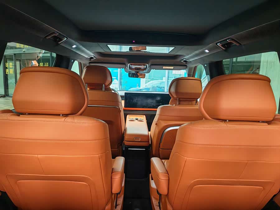 ID. ERA 9X 2026 Max 4WD - zdjęcie 4