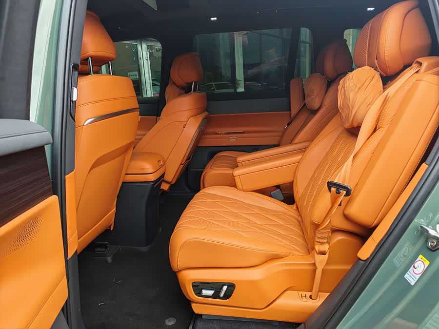 ID. ERA 9X 2026 Max 4WD - zdjęcie 5