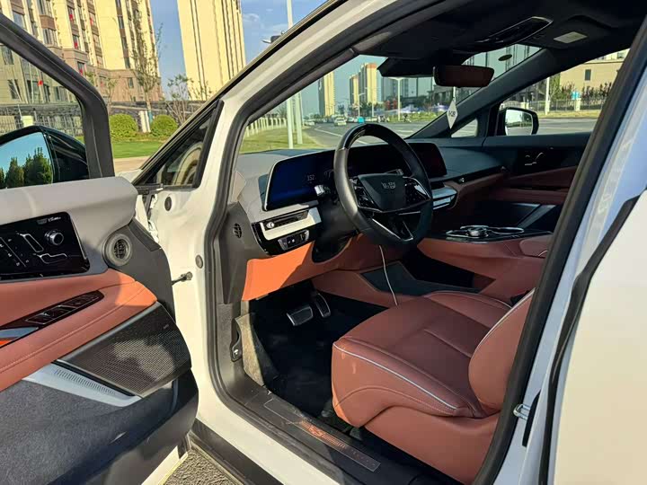 IQ AoGe 2024 4WD Long Range - zdjęcie 13