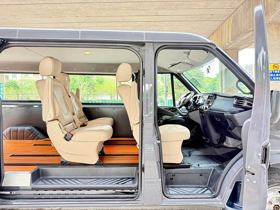 JMC Fushun 2025 2.0T 8AT Diesel Medium Wheelbase Low Roof Commercial Multi-Purpose Passenger Vehicle 5/6 Seats - zdjęcie 11