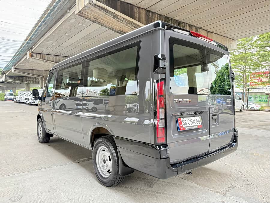 JMC Fushun 2025 2.0T 8AT Diesel Medium Wheelbase Low Roof Commercial Multi-Purpose Passenger Vehicle 5/6 Seats - zdjęcie 7