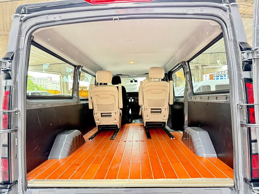 JMC Fushun 2025 2.0T 8AT Diesel Medium Wheelbase Low Roof Commercial Multi-Purpose Passenger Vehicle 5/6 Seats - zdjęcie 10