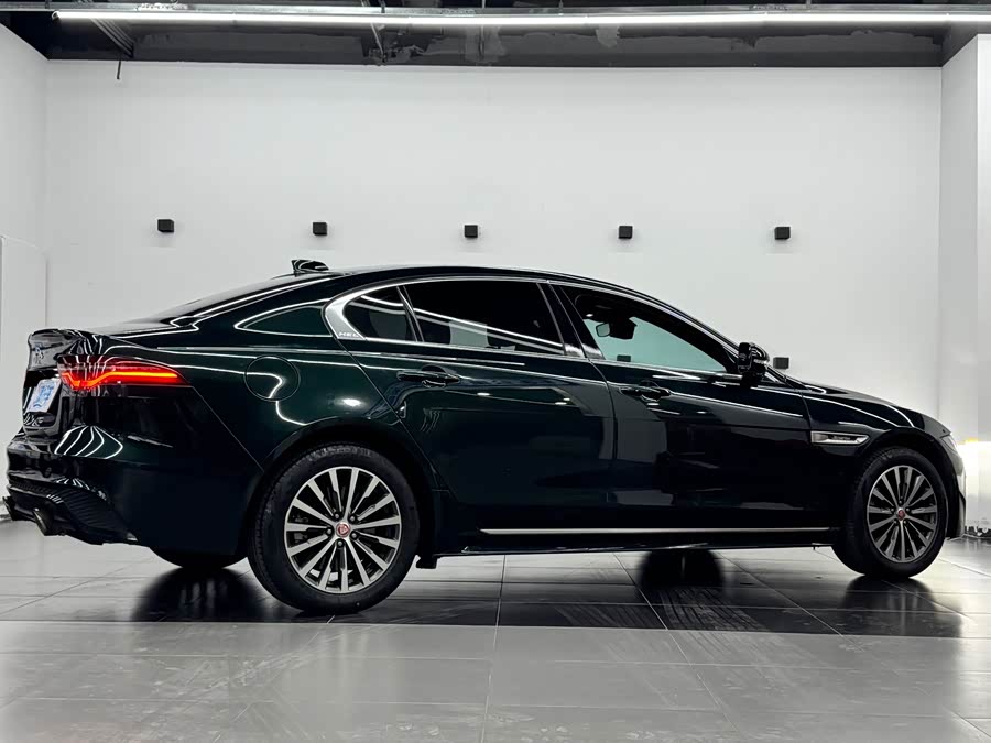 Jaguar XEL 2023 2.0T 200PS R-DYNAMIC Youth Sport - zdjęcie 15
