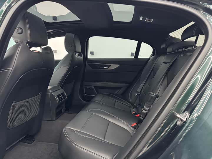 Jaguar XEL 2023 2.0T 200PS R-DYNAMIC Youth Sport - zdjęcie 20