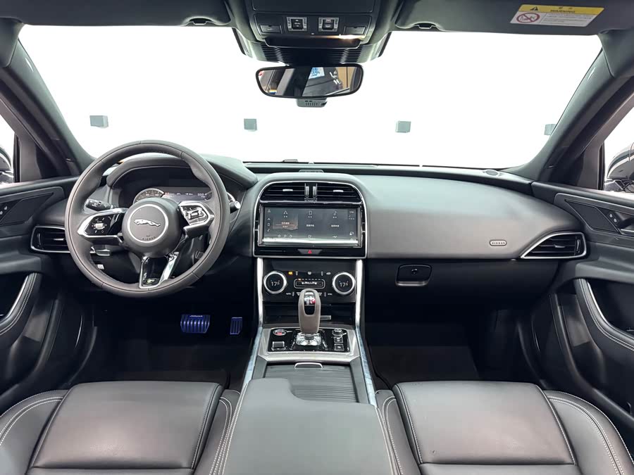 Jaguar XEL 2023 2.0T 200PS R-DYNAMIC Youth Sport - zdjęcie 7