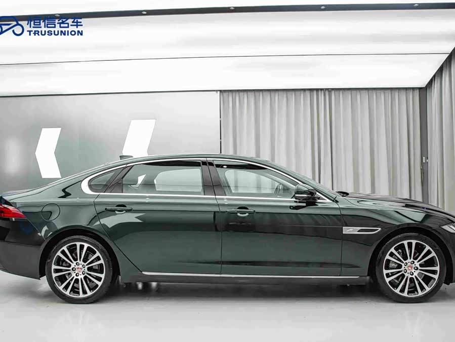 Jaguar XFL 2024 2.0T P250 2WD Luxury - zdjęcie 4
