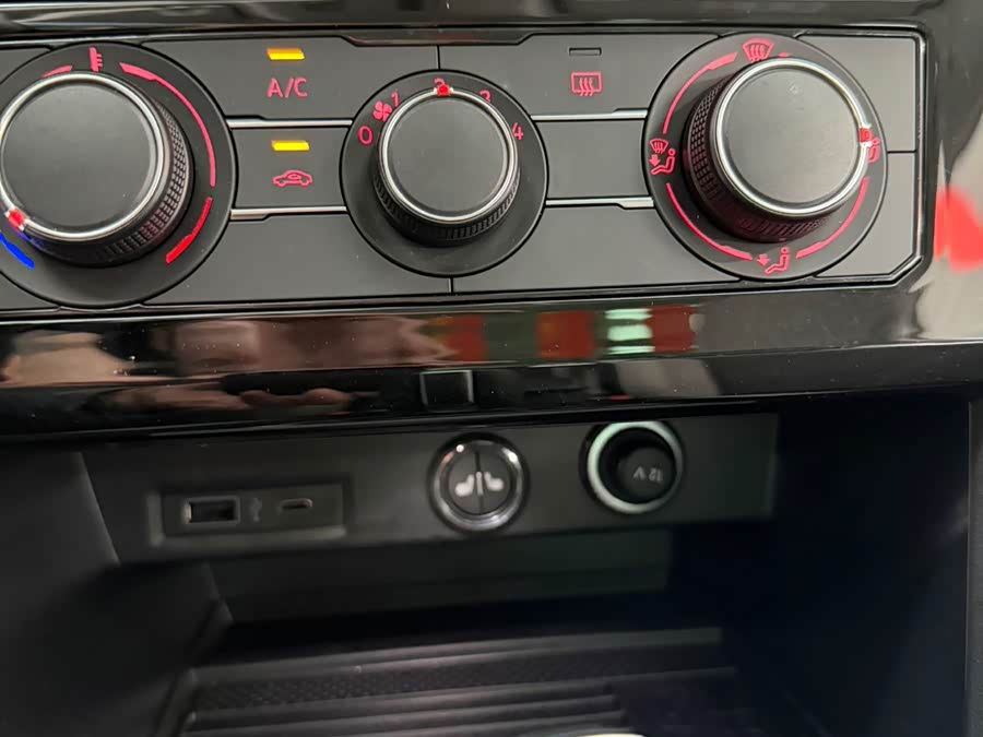 Jetta VS7 2023 280TSI Auto High Gloss Enjoy Edition - zdjęcie 11