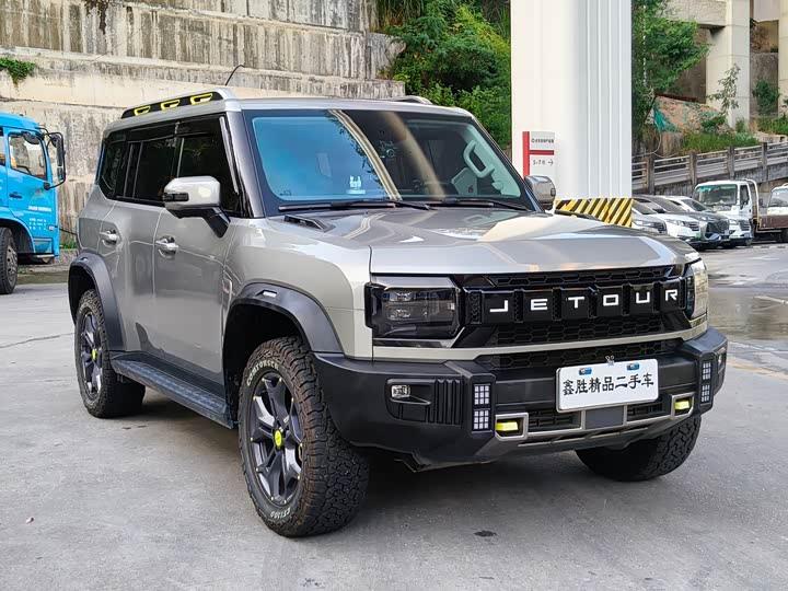 Jietu Traveler 2023 2.0T 4WD Crossing - zdjęcie 18