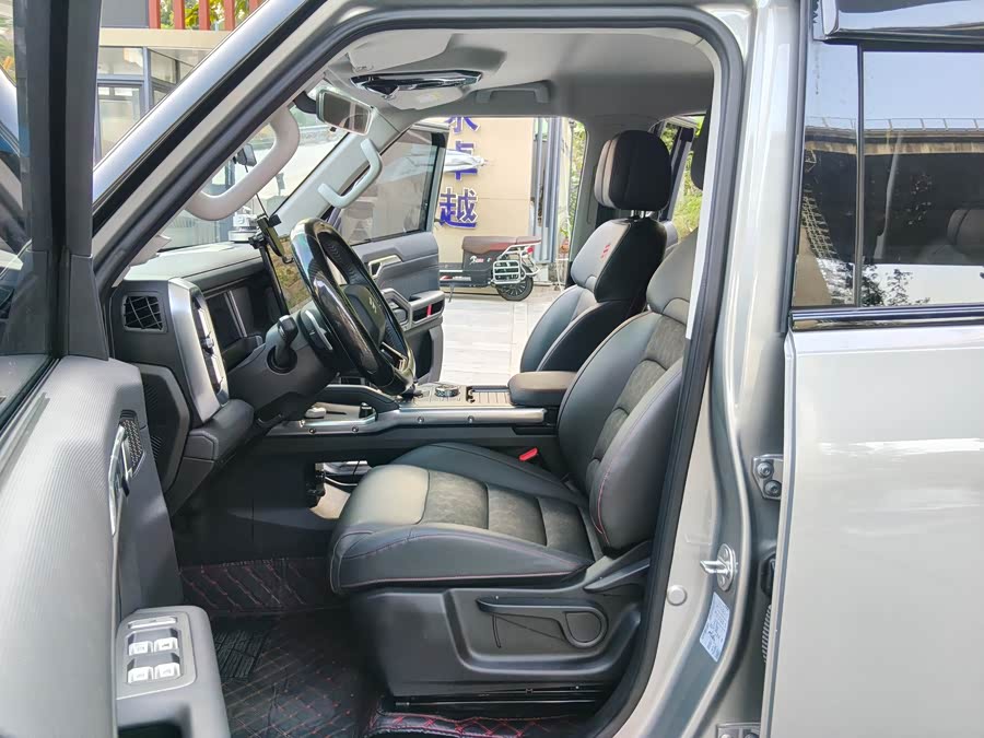 Jietu Traveler 2023 2.0T 4WD Crossing - zdjęcie 10