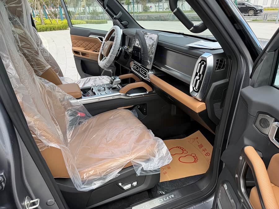Jietu Traveler 2026 PLUS 2.0TD XWD Conquer+ 7-Seater - zdjęcie 5