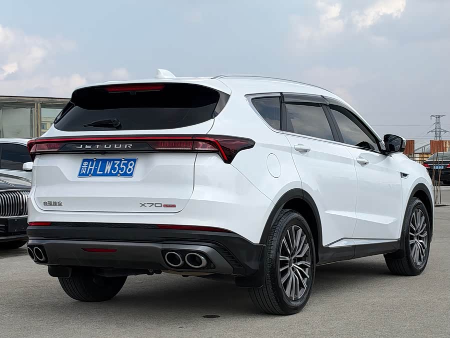 Jietu X70 PLUS 2024 Champion Edition 1.5T DCT Champion PRO 7-seater - zdjęcie 4