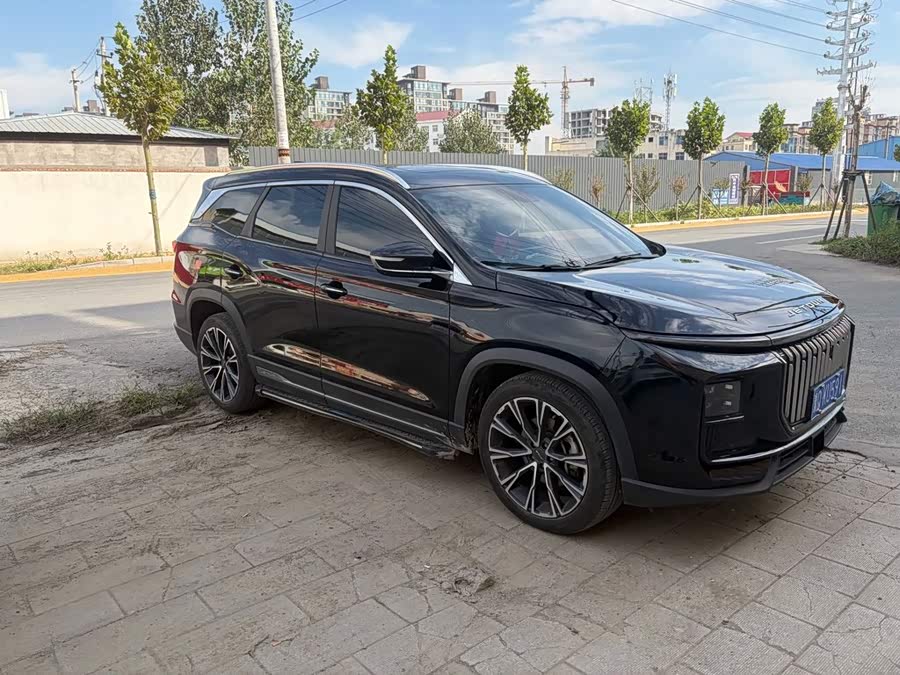 Jietu X90 PRO 2024 2.0T DCT Ultimate 7-Seater - zdjęcie 2