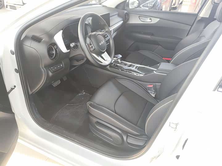 Kia K3 2024 1.5L CVT Comfort Luxury - zdjęcie 18