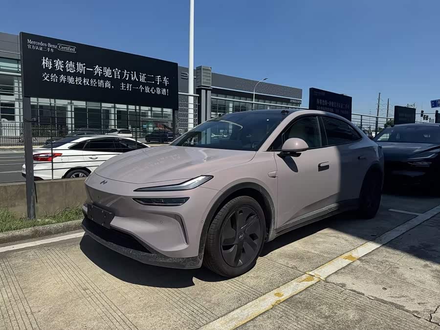 L60 2025 60kWh 4WD - zdjęcie 1