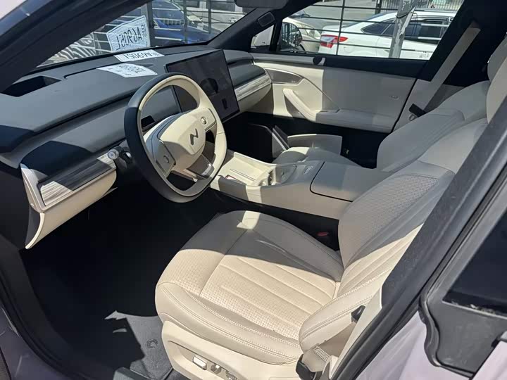 L60 2025 60kWh 4WD - zdjęcie 10
