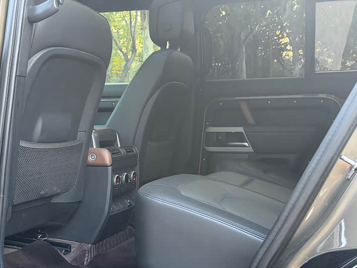 Land Rover Defender 2023 Facelift 110 3.0T P400 X-DYNAMIC HSE - zdjęcie 15