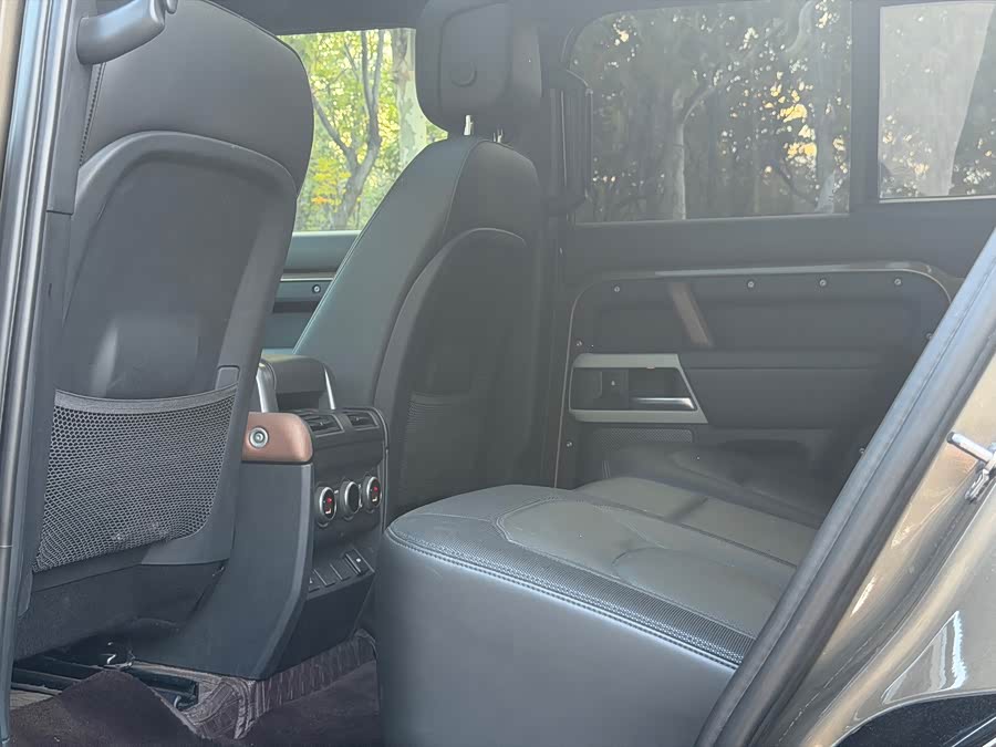 Land Rover Defender 2023 Facelift 110 3.0T P400 X-DYNAMIC HSE - zdjęcie 6