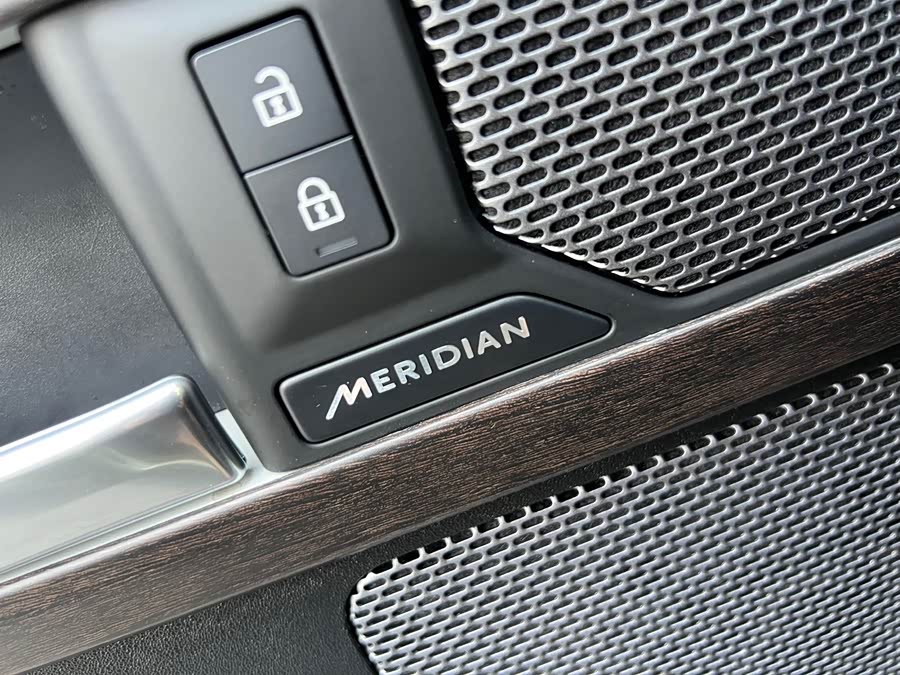 Land Rover Defender 2024 110 3.0T P400 X-DYNAMIC HSE - zdjęcie 10