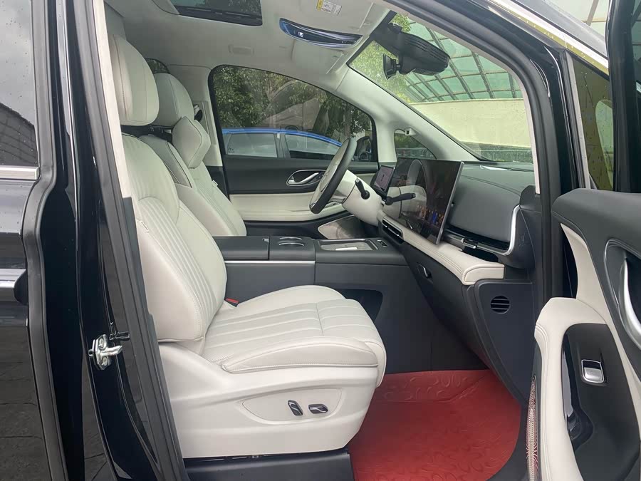 Lantu Dreamer 2025 PHEV 4WD Flagship Kunpeng - zdjęcie 12