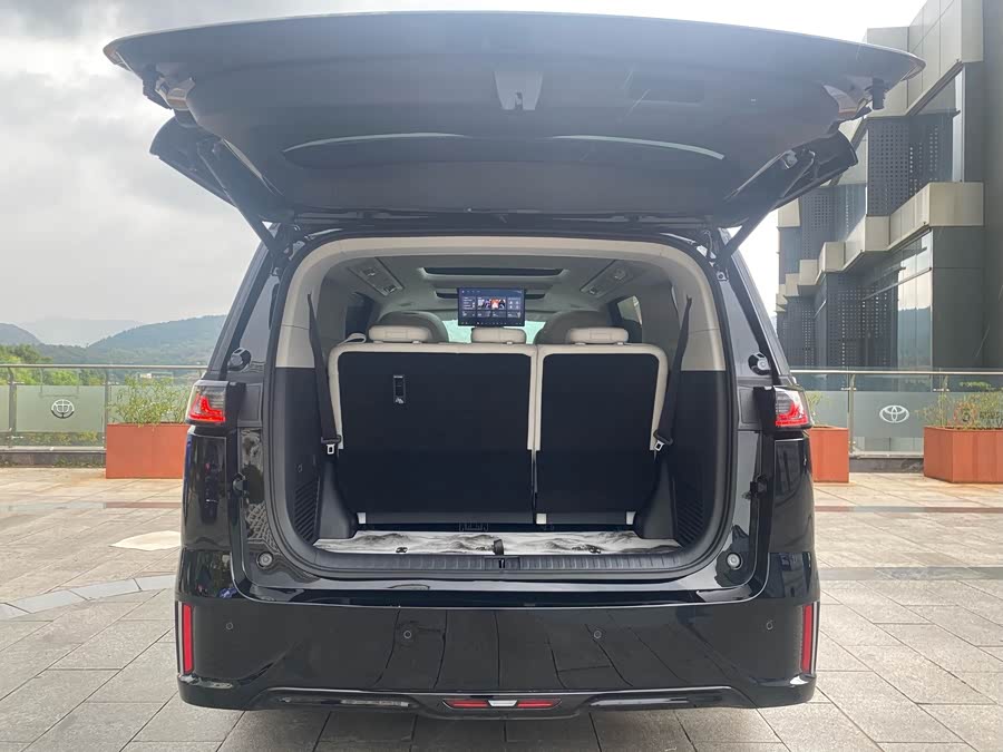 Lantu Dreamer 2025 PHEV 4WD Flagship Kunpeng - zdjęcie 10