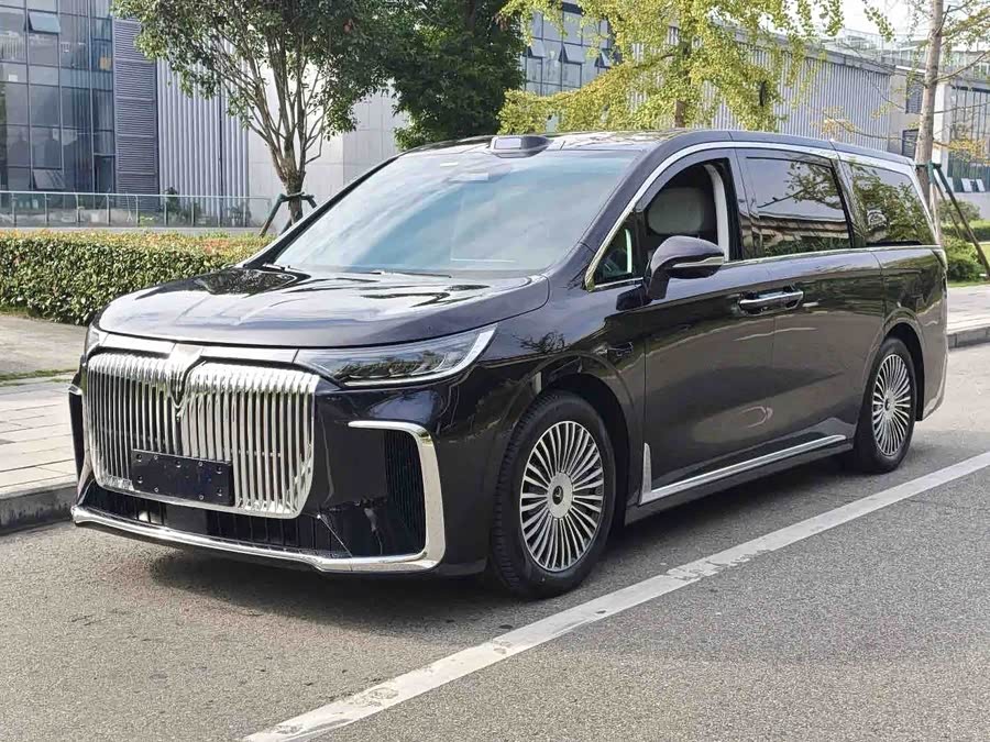 Lantu Dreamer 2025 PHEV 4WD Flagship Qian Kun Edition - zdjęcie 1