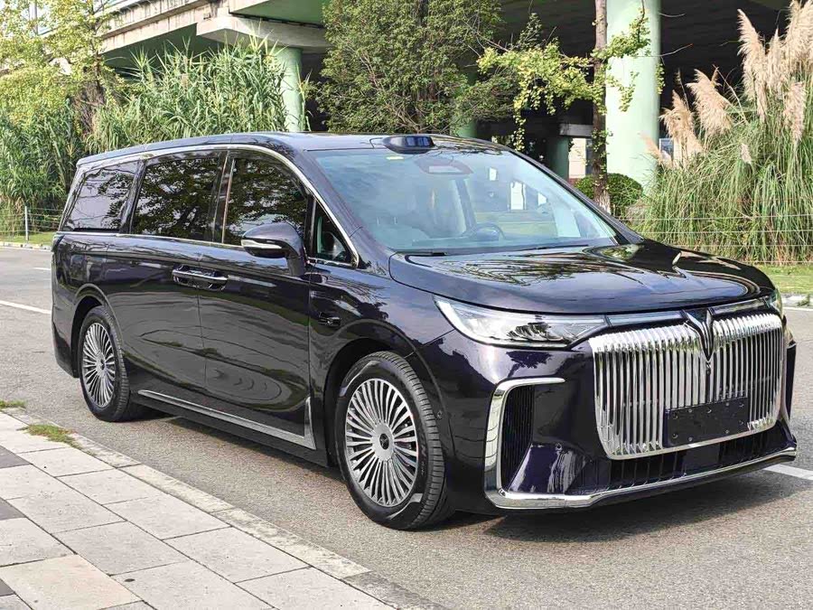 Lantu Dreamer 2025 PHEV 4WD Flagship Qian Kun Edition - zdjęcie 3