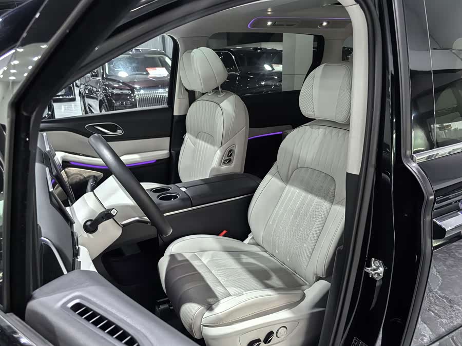 Lantu Dreamer 2025 PHEV 4WD Flagship Qian Kun Edition - zdjęcie 8