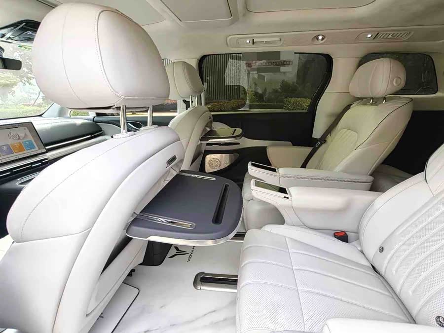 Lantu Dreamer 2025 PHEV 4WD Flagship Qian Kun Edition - zdjęcie 10