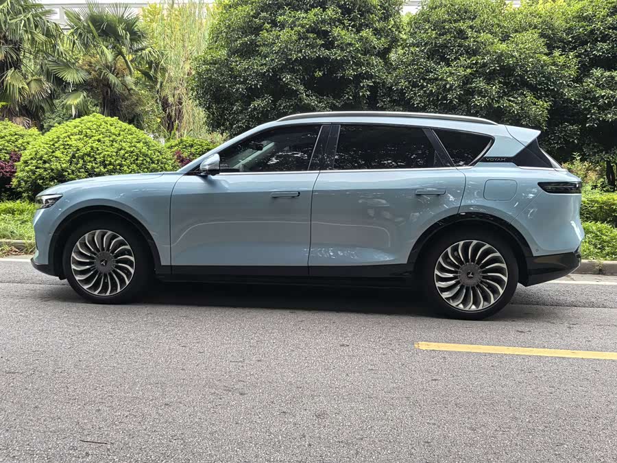Lantu FREE 2021 4WD Standard Extended Range Exclusive Luxury Package - zdjęcie 4