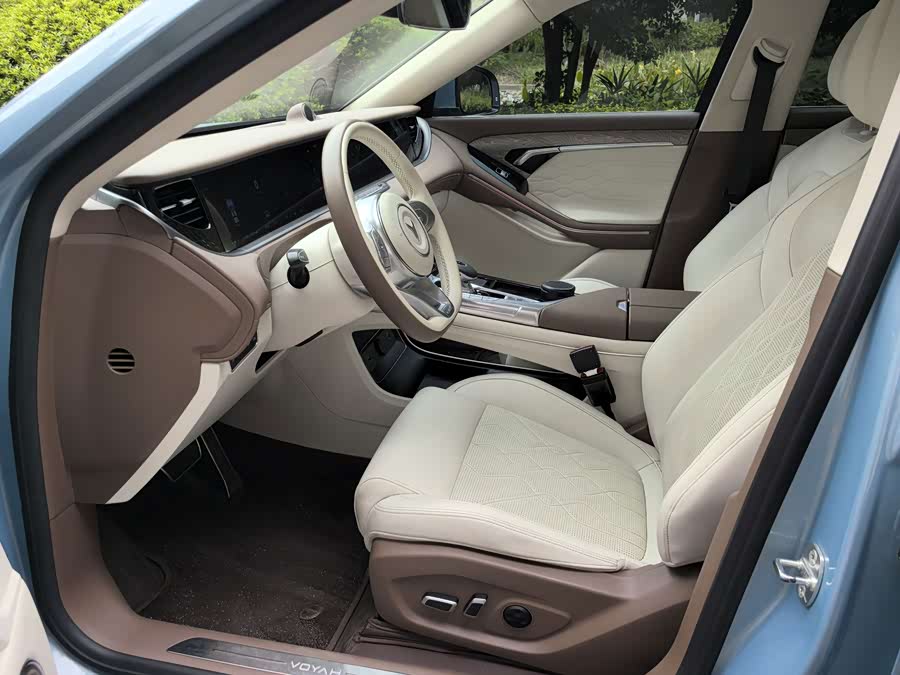 Lantu FREE 2021 4WD Standard Extended Range Exclusive Luxury Package - zdjęcie 7