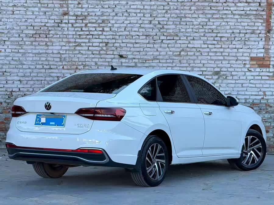 Lavida 2023 300TSI DSG Full Version - zdjęcie 13