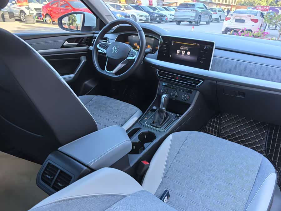Lavida 2023 300TSI DSG Full Version - zdjęcie 8