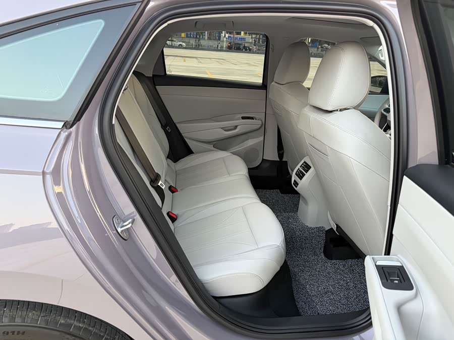 Lavida 2026 Pro 300TSI Starry Intelligent Edition - zdjęcie 11