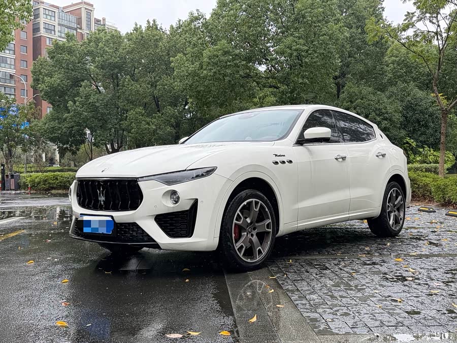 Levante 2023 3.0T Modena - zdjęcie 1