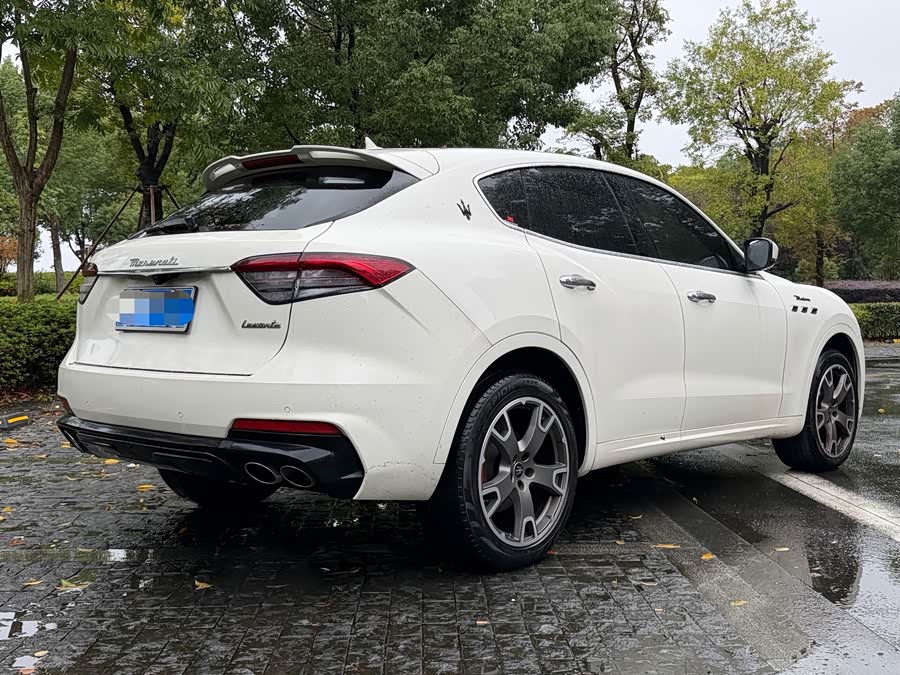 Levante 2023 3.0T Modena - zdjęcie 11