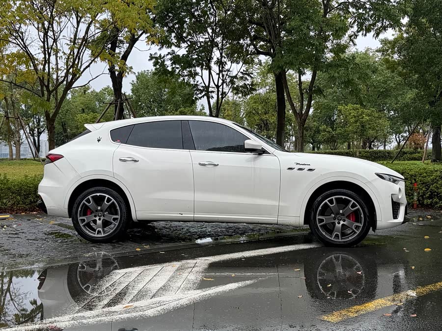Levante 2023 3.0T Modena - zdjęcie 3
