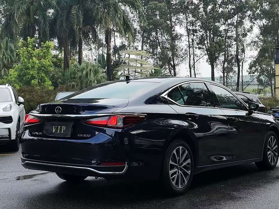 Lexus ES 2022 200 Excellence - zdjęcie 13