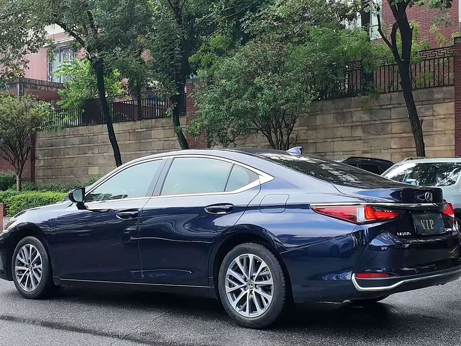 Lexus ES 2022 200 Excellence - zdjęcie 14