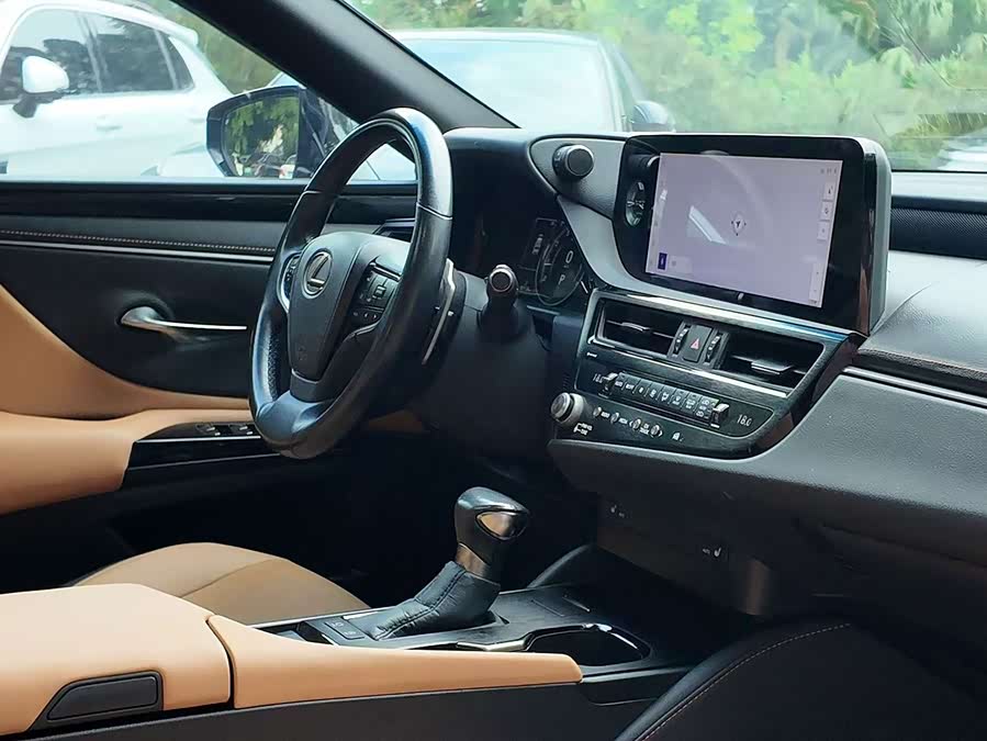 Lexus ES 2022 200 Excellence - zdjęcie 9