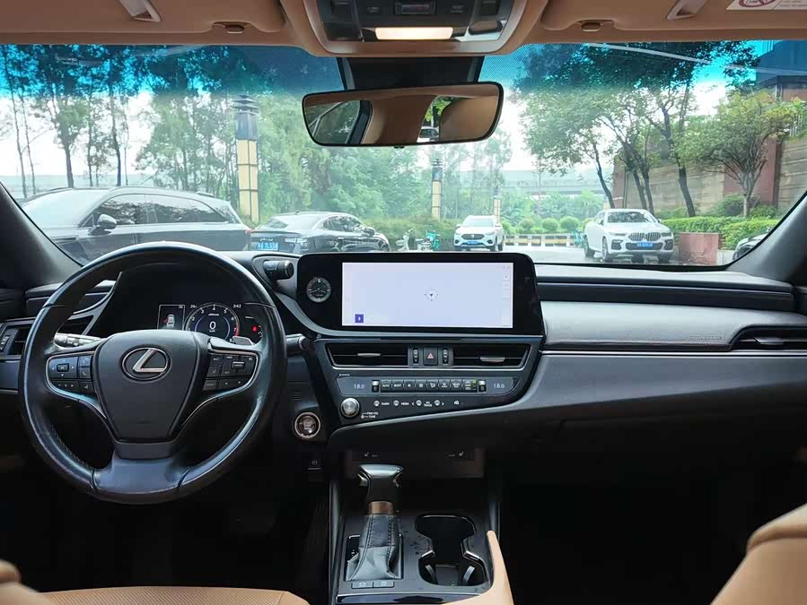 Lexus ES 2022 200 Excellence - zdjęcie 10