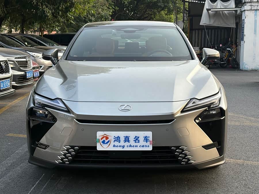 Lexus ES 300h - zdjęcie 2