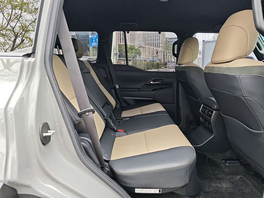 Lexus GX 2024 OVERTRAIL Remote Peak Edition - zdjęcie 15
